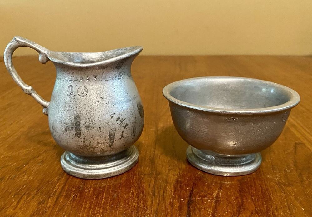 Vintage Wilton Armetale RWP Aluminum Metal Country Ware Revere Cream & Sugar Set